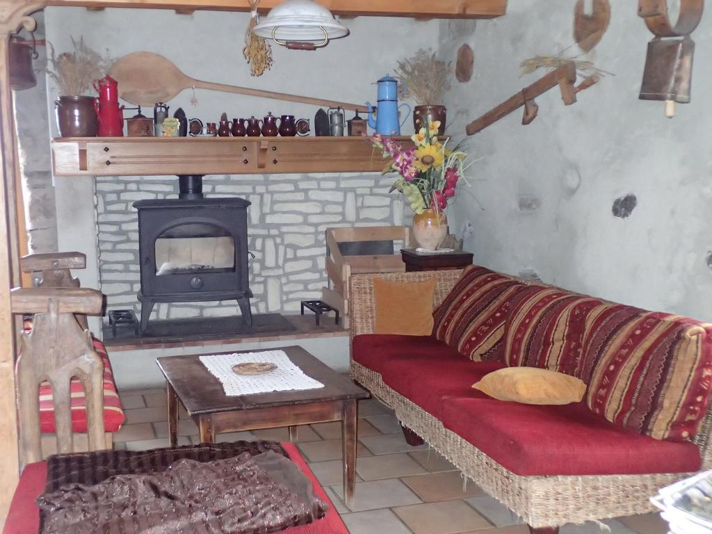 Gite Soum De L'Ase Grust Exterior foto