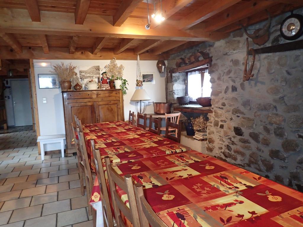 Gite Soum De L'Ase Grust Exterior foto